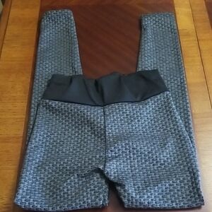 Tik Tok Butt Lift Textured Leggings Black and Gray